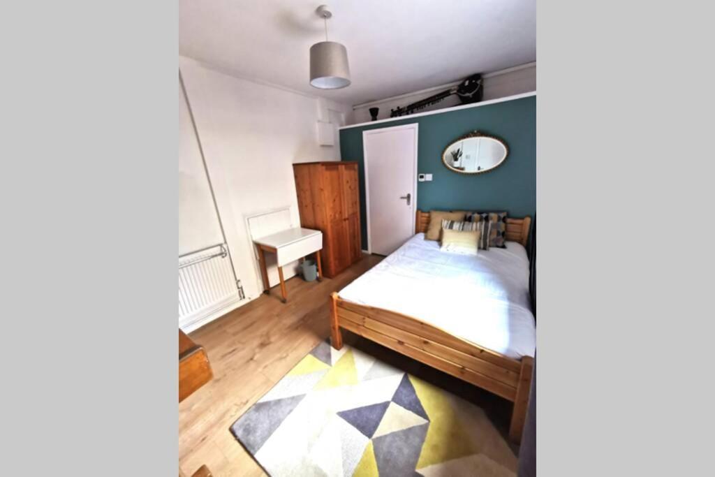 Private Comfortable Guest Suite - นอตติงแฮม ภายนอก รูปภาพ